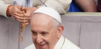 Papa “Basta atti di violenza, è sconfitta per tutti”