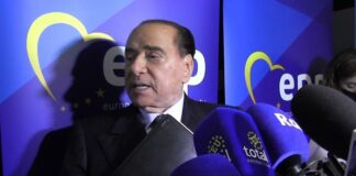 Berlusconi “Centrodestra italiano lontano dagli estremismi”