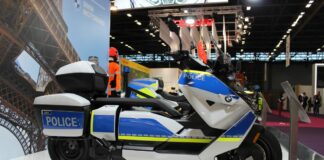 Il nuovo veicolo ecologico Bmw CE04 al servizio delle autorità