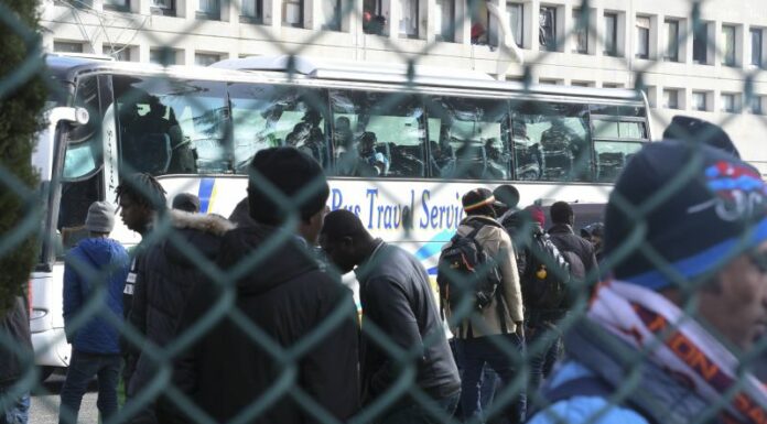 Immigrazione, causa Covid ingressi cittadini non comunitari in calo