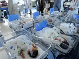 Nel 2025 nati appena 355mila bambini, minimo storico dal dopoguerra. Il 62% degli italiani rinuncia a figli per ostacoli economici e sociali