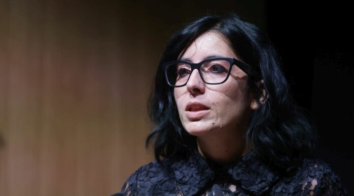 Giovani, Dadone “Creare ponte tra scuola e mondo lavoro”