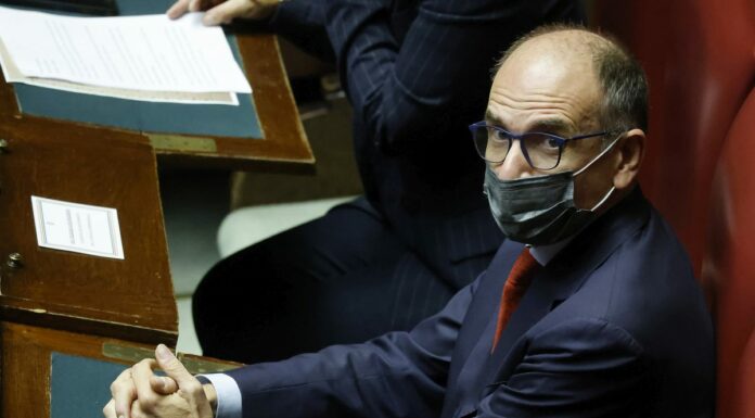 Governo, Letta “No alle elezioni anticipate, tenere la barra dritta”