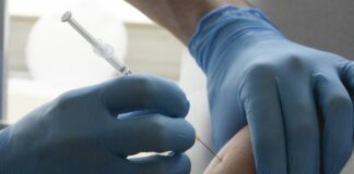 Vaccino, Costa “Terza dose? Su ampliamento platea decida scienza”