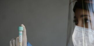 Covid, incidenza in risalita