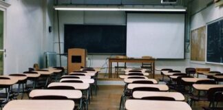 Nelle scuole sarde arrivano i tamponi “fai da te”