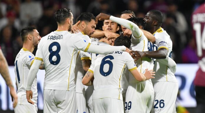 Al Napoli il derby con la Salernitana, decide Zielinski