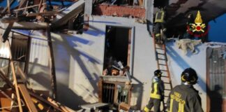 Esplosione in una palazzina nel cuneese