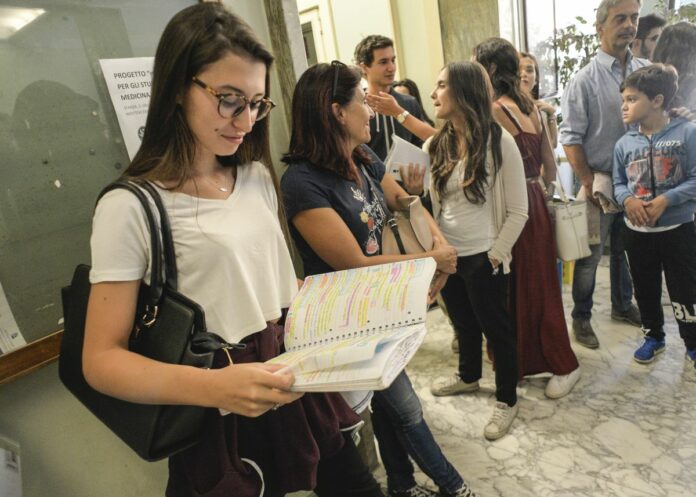TEST DI INGRESSO ALLA FACOLTA' DI MEDICINA