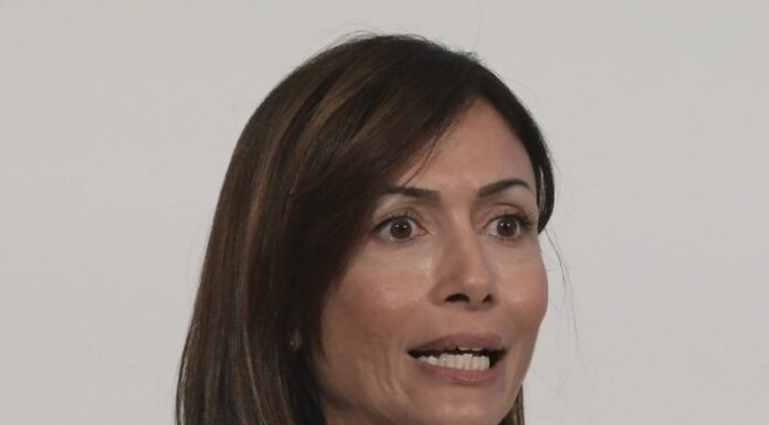 Carfagna “I sindaci avranno fondi e tecnici per Pnrr al Sud”