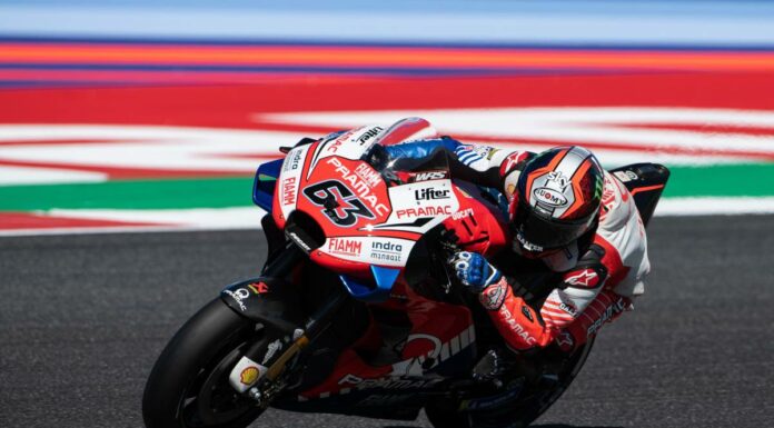 Doppietta Ducati a Portimao, Bagnaia in pole davanti a Miller
