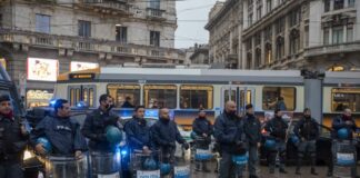 Green Pass, cortei a Trieste, Milano e Torino tra scontri e tensione