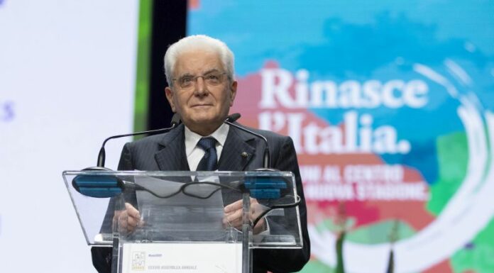 Mattarella “Da manifestazioni no-vax pericoloso incremento dei contagi”