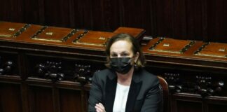 Lamorgese “Bilanciare il diritto di manifestare con quello alla salute”