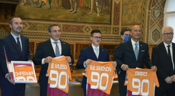 90 anni Federazione San Marino, maglia speciale con l’Inghilterra