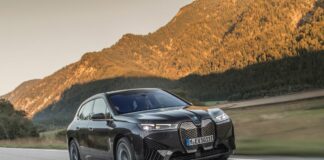 Bmw iX xDrive 50, ammiraglia silenziosa