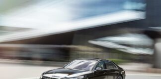 Hamilton e Federer svelano il lusso di Mercedes-Benz Classe S