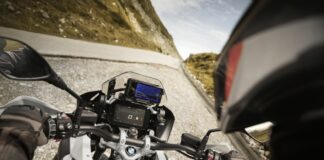 Bmw Motorrad presenta il ConnectedRide Cradle