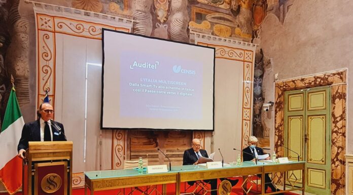 Auditel-Censis, 5 schermi in ogni famiglia, Internet cambia la Tv