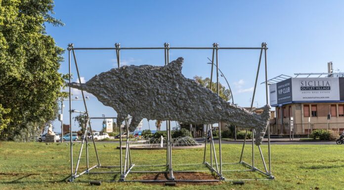 ART&more by glo, a Catania l’installazione Alba dei Tempi di Vascellari