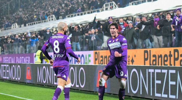 Doppietta di Vlahovic e la Fiorentina vola, 4-3 al Milan