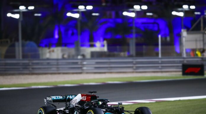 Hamilton vince in Qatar e va a -8 da Verstappen, 3° Alonso
