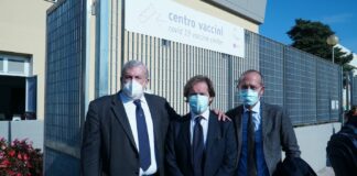 In Puglia terza dose per insegnanti, Emiliano: “Un esempio per tutti”