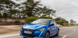 Aumenta l’autonomia per Peugeot e-208 e il Suv e-2008