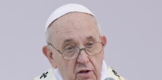 Violenza contro donne, Papa “Degrado per l’umanità, serve protezione”