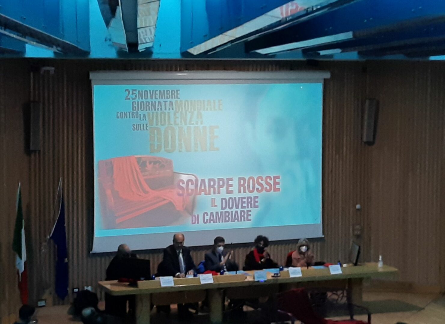 Sciarpe rosse, Università Palermo e Polizia contro violenza sulle donne
