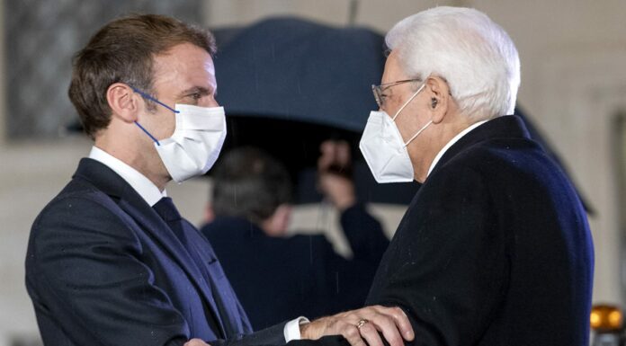 Mattarella incontra Macron “Insieme per un’Europa più forte”