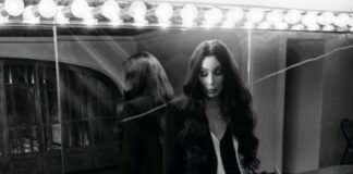 Calendario Pirelli, Bryan Adams firma “On the Road”