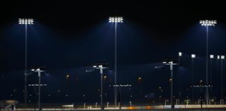 Hamilton vince in Qatar e va a -8 da Verstappen