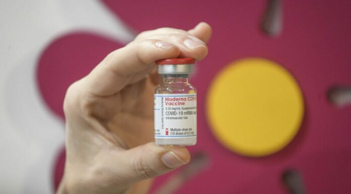 Vaccino, Sda consegna 64 mila dosi Moderna in Sicilia