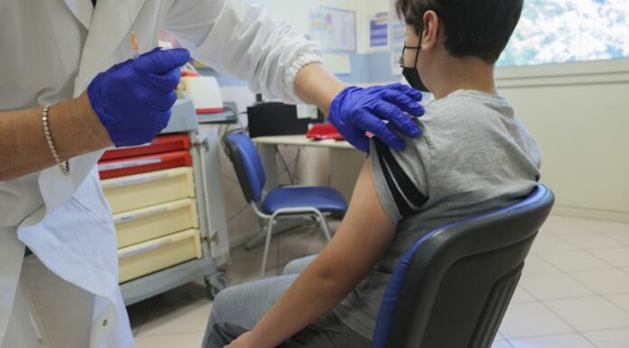 Covid, da Aifa via libera a vaccinazione per fascia 5-11 anni