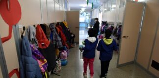 Occhiuto “In Calabria hub temporanei nelle scuole per i vaccini”