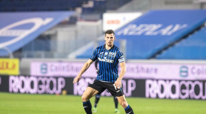 Atalanta corsara, 3-2 a Napoli e in corsa per lo scudetto