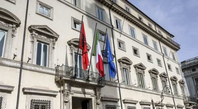 Non solo Covid, politica e sport riguadagnano spazio sui media
