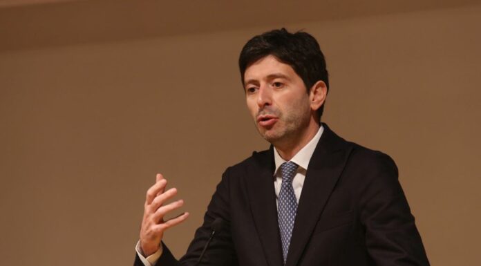 Speranza firma l’ordinanza, la Calabria passa in zona gialla