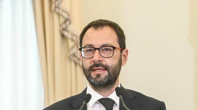 Agricoltura, Patuanelli “1,2 mld per i contratti di filiera”