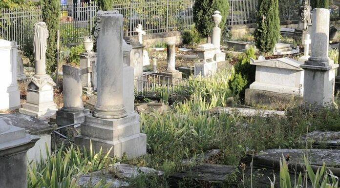 Cimiteri, 23 milioni per la costruzione di nuovi loculi in Sardegna