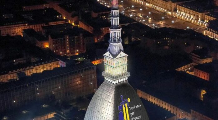 Torino, la Fondazione CRT compie 30 anni e illumina la Mole Antonelliana