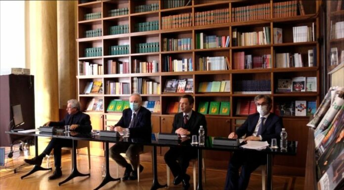 Assindatcolf-Censis, il 95% dei lavoratori domestici ha il Green pass