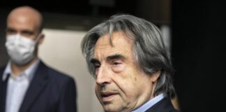 Riccardo Muti rinuncia a concerti per polmonite
