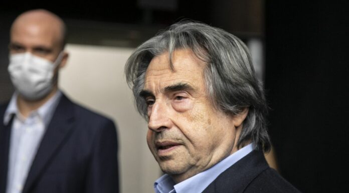 Riccardo Muti rinuncia a concerti per polmonite
