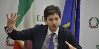 Covid, Speranza “Lunedì nuova verifica su diffusione variante Omicron”