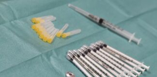 In Sardegna 98 mila vaccinazioni nell’ultima settimana, Solinas “Bene”