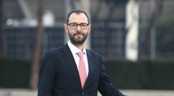 Busta con minacce no vax inviata al ministro Patuanelli