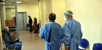 Covid, in un mese +117% contagi per gli operatori sanitari