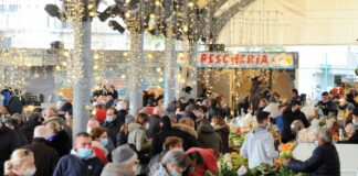 Capodanno, gli italiani spenderanno 1,7 miliardi per il cenone